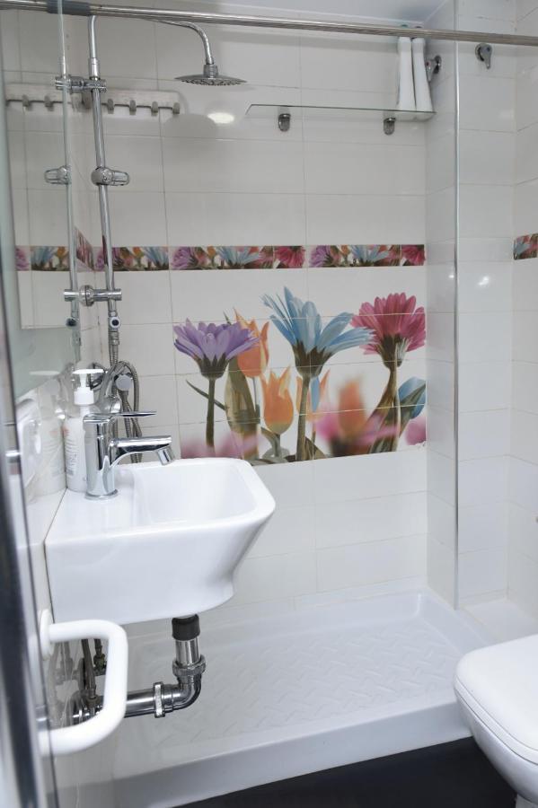 Departamentos C&G Apartman Madrid Kültér fotó